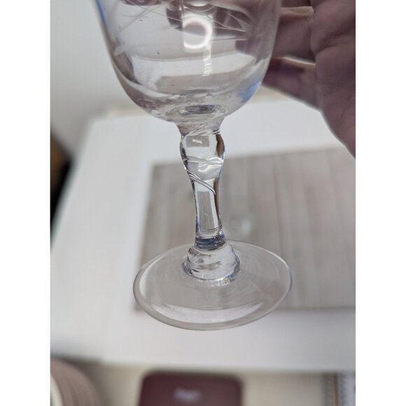 Set Of 2 Martini Glasses Vintage Etched Wheat Pattern 4 7/8" Tall - Picture 8 of 9